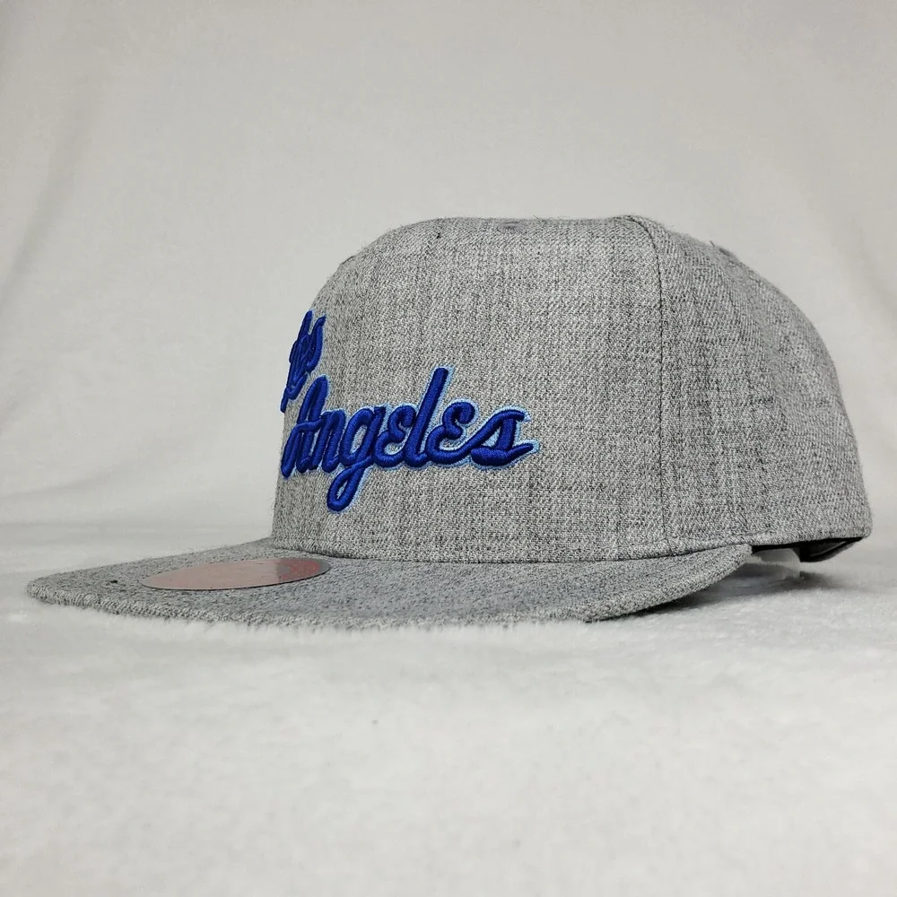 LA‎ Lakers Mitchell & Ness NBA Snapback Hat Cap Script 3D Logo Heather Gray NWT